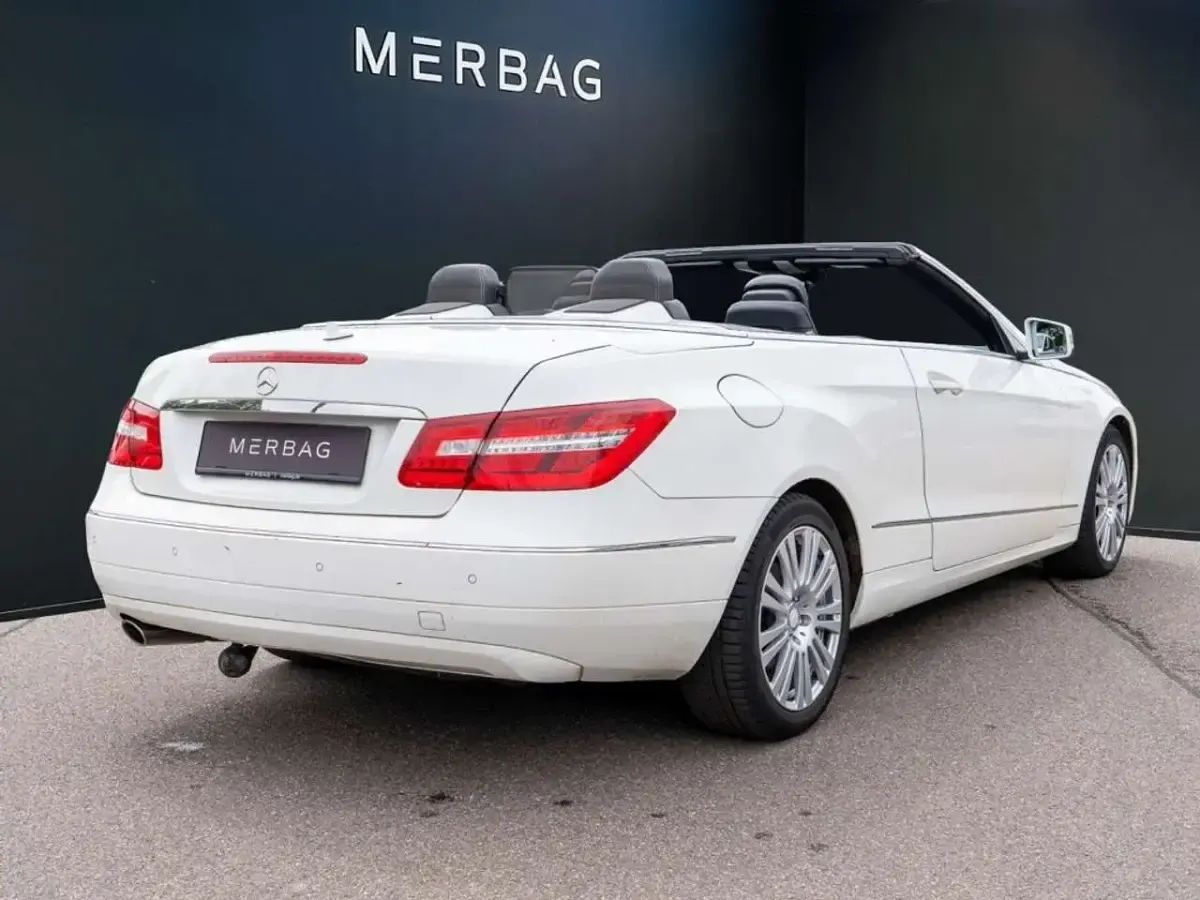 Gebraucht Mercedes E220 170 PS (125 kW) 2013 Weiß Cabrio