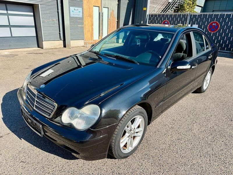 Schwarz Gebraucht 2003 Mercedes C180 Limousine | 3.490 € (Fairer Preis) - Bild 1/4