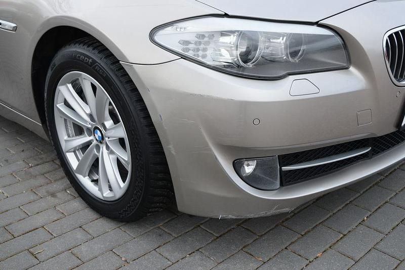 Gebraucht BMW 530 258 PS (189 kW) 2011 Silber Kombi