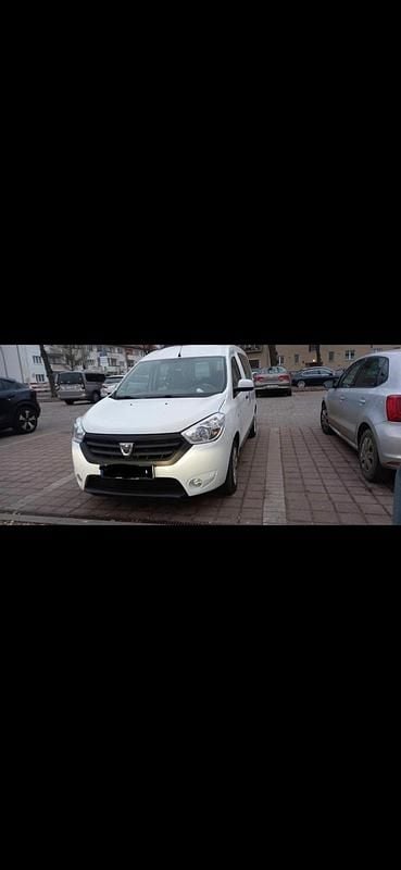 Weiß Gebraucht 2014 Dacia Dokker Van / Kleinbus | 3.850 € (Fairer Preis) - Bild 1/4
