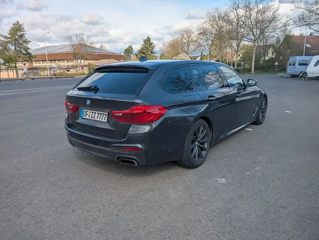 Gebraucht BMW M550 Performance 400 PS (294 kW) 2018 Grau Kombi
