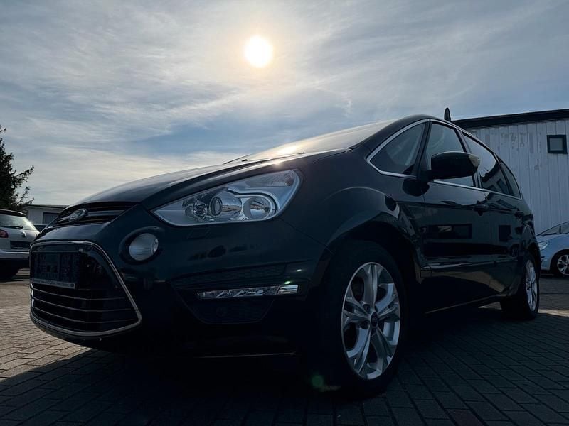 Gebraucht Ford S-MAX Titanium 163 PS (119 kW) 2010 Schwarz Van / Kleinbus