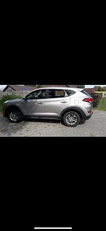 Andere farben Gebraucht 2015 Hyundai Tucson SUV | 11.500 € (Guter Preis) - Bild 1/4