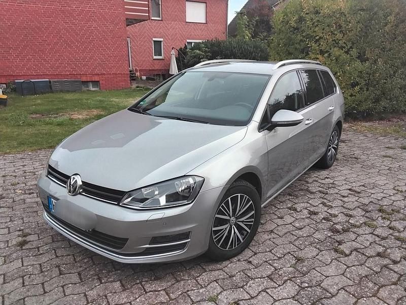 Silber Gebraucht 2016 VW Golf VII Allstar Kombi | 13.600 € (Guter Preis) - Bild 1/4