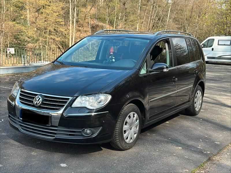Gebraucht VW Touran Highline 140 PS (102 kW) 2008 Schwarz Van / Kleinbus