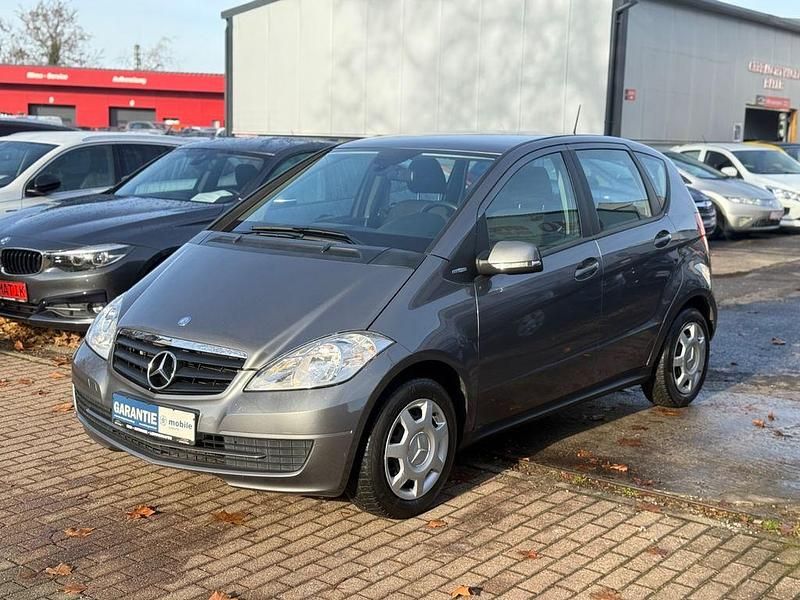 Grau Gebraucht 2009 Mercedes A150 Limousine | 5.900 € (Etwas zu teuer) - Bild 1/4