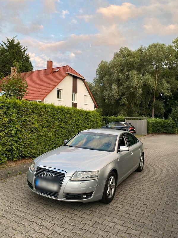 Grau Gebraucht 2005 Audi A6 Premium Limousine | 4.000 € (Guter Preis) - Bild 1/4