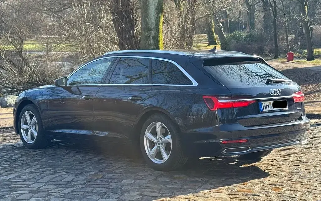 Używany Audi A6 Ambiente 245 KM (180 kW) 2019 Niebieski Kombi