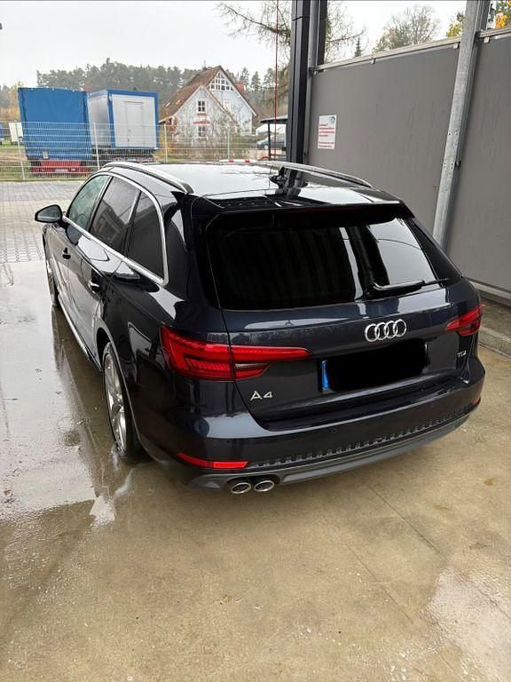 Gebraucht Audi A4 Sport 190 PS (139 kW) 2016 Blau Kombi