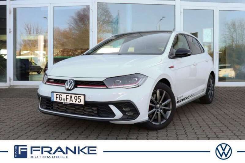 Pure white schwarz (weiß) Gebraucht 2024 VW Polo Edition Limousine | 29.970 € (Etwas zu teuer) - Bild 1/4