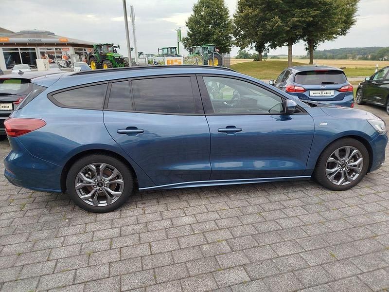 Usata Ford Focus ST-Line X 125 CV (91 kW) 2023 Blu Berlina