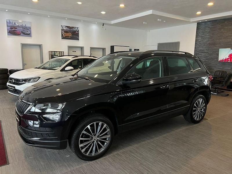 Schwarz Gebraucht 2020 Skoda Karoq Style SUV | 16.985 € (Superpreis) - Bild 1/4