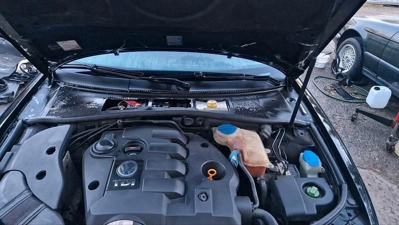 Second-hand VW Passat 101 CP (74 kW) 2004 Negru Break