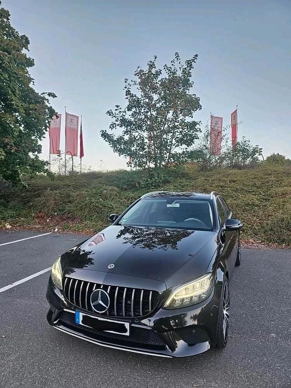 Gebraucht Mercedes C200 150 PS (110 kW) 2018 Schwarz Kombi
