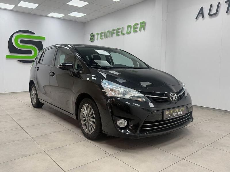 Schwarz Gebraucht 2017 Toyota Verso Edition-S Van / Kleinbus | 12.990 € (Etwas zu teuer) - Bild 1/4