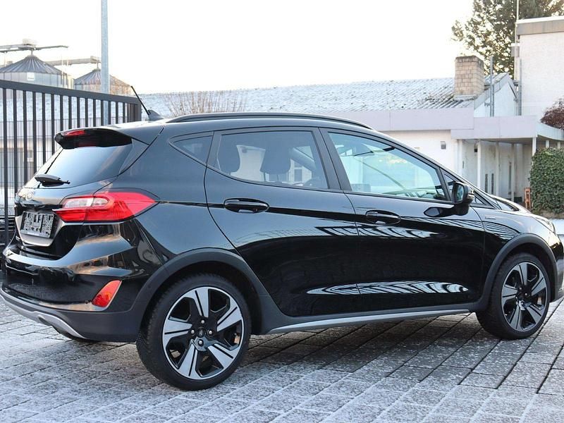 Gebraucht Ford Fiesta Active X 101 PS (74 kW) 2023 Obsidianschwarz metallic Kleinwagen