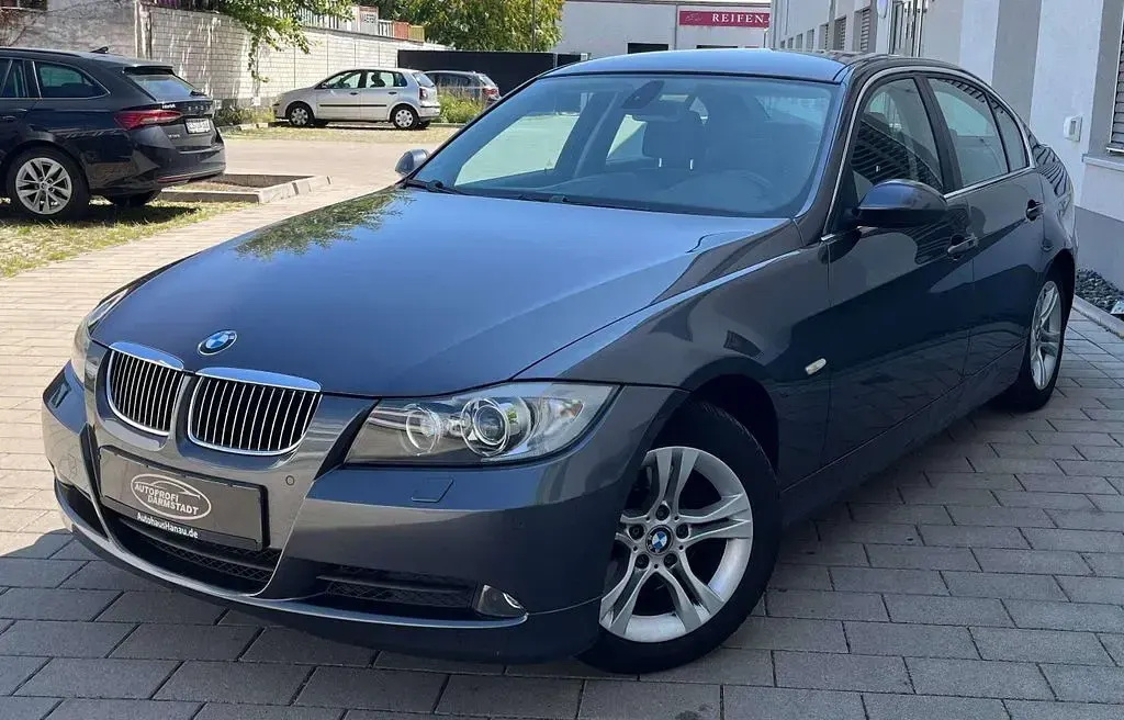 Gebraucht BMW 325 Sport Line 218 PS (160 kW) 2008 Grau Limousine