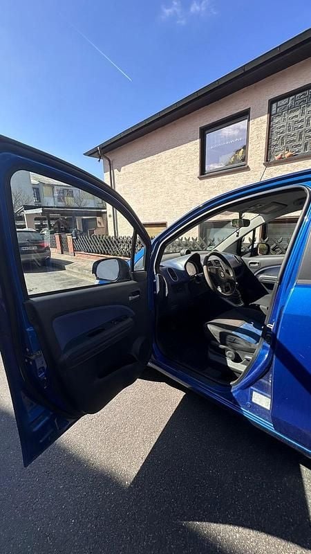 Gebraucht Suzuki Splash 65 PS (47 kW) 2009 Blau Kleinwagen