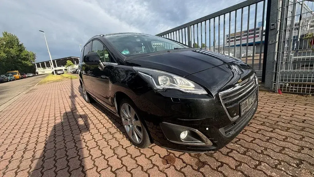 Gebraucht Peugeot 5008 Allure 120 PS (88 kW) 2015 Schwarz Van / Kleinbus