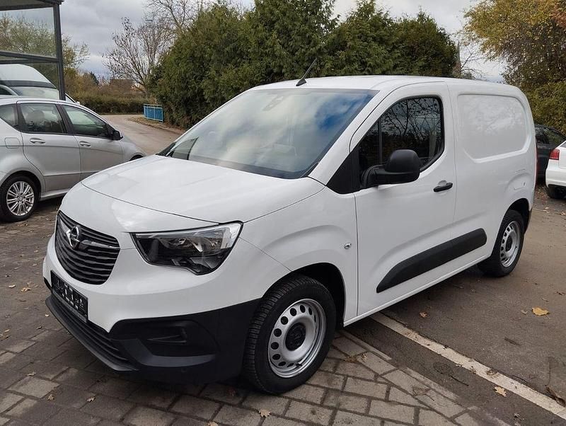 Gebraucht Opel Combo Edition 102 PS (75 kW) 2023 Weiß Van / Kleinbus