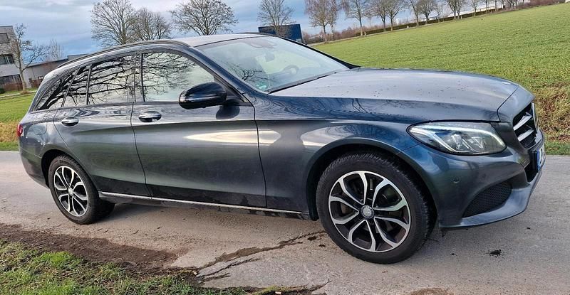 Gebraucht Mercedes C250 204 PS (150 kW) 2016 Grau Kombi