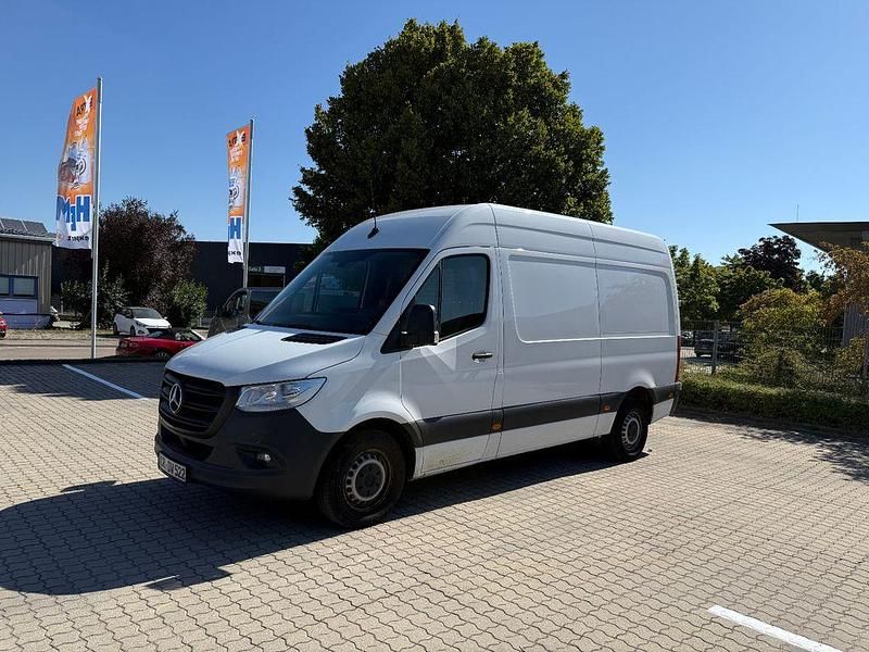 Weiß Gebraucht 2022 Mercedes Sprinter Van | 23.799 € (Guter Preis) - Bild 1/4
