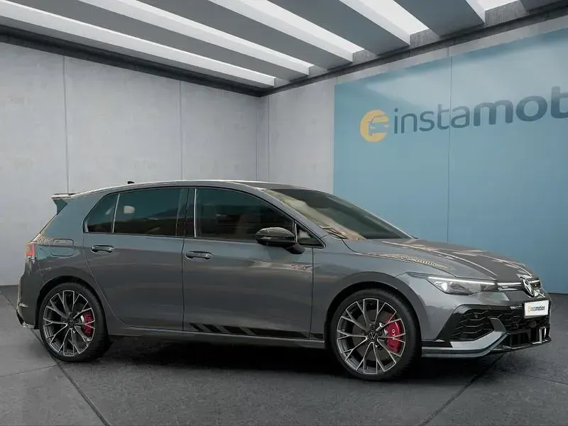 Gebraucht VW Golf VIII GTI 300 PS (220 kW) 2026 Grau Kleinwagen