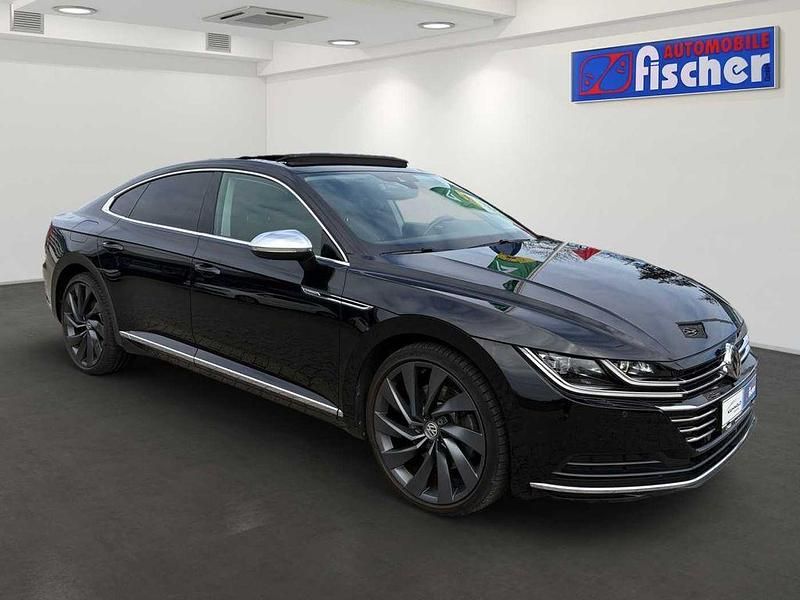 Gebraucht VW Arteon Elegance 239 PS (175 kW) 2019 Deep black perleffekt (metallic) Kleinwagen