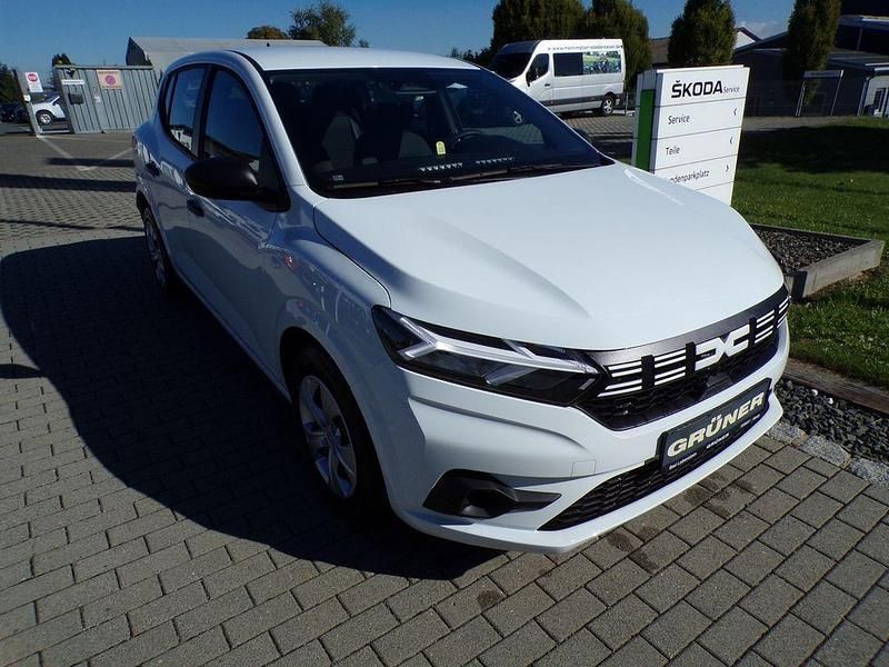 Weiß Neu 2025 Dacia Sandero Essentiel Kleinwagen | 14.500 € (Superpreis) - Bild 1/4
