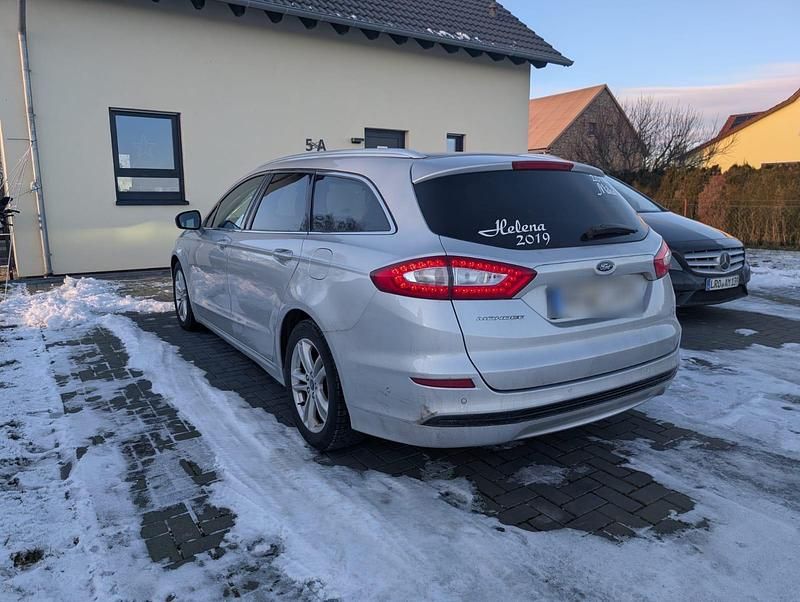 Gebraucht Ford Mondeo Titanium 150 PS (110 kW) 2017 Silber Kombi
