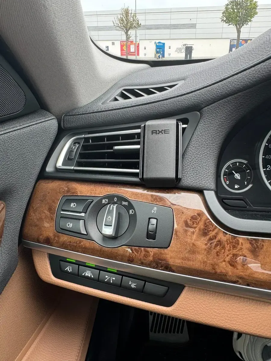 Używany BMW 750L 381 KM (280 kW) 2012 Sedan/Limuzyna