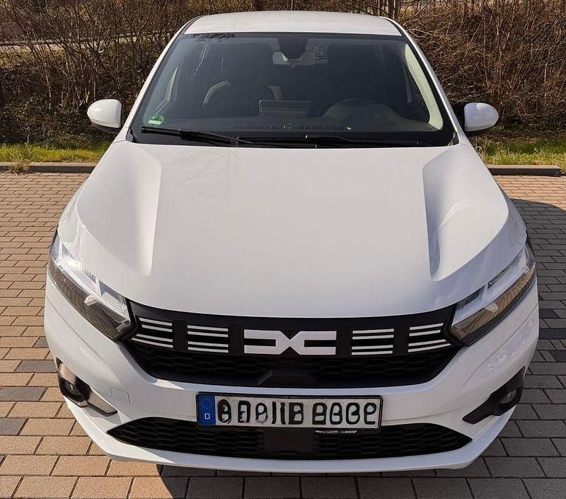 Gebraucht Dacia Sandero Expression 101 PS (74 kW) 2024 Weiß Limousine