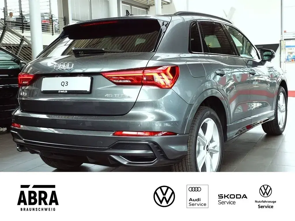 Gebraucht Audi Q3 S-Line 245 PS (180 kW) 2022 Grau SUV