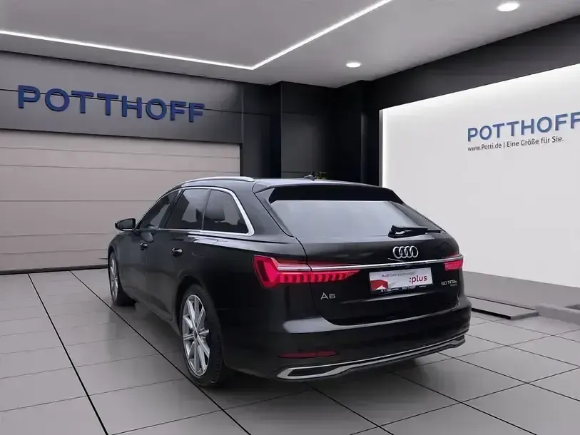 Gebraucht Audi A6 Advanced 299 PS (219 kW) 2025 Mythosschwarz metallic Kombi