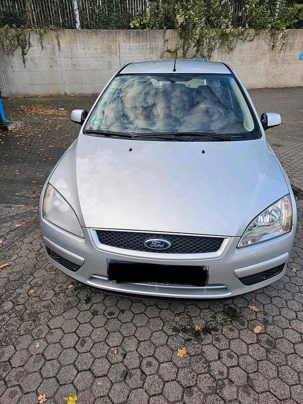 Silber Gebraucht 2007 Ford Focus Kombi | 1.350 € (Fairer Preis) - Bild 1/4