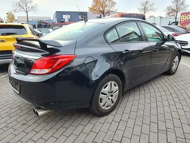 Gebraucht Opel Insignia Selection 116 PS (85 kW) 2011 Karbonschw graphitschw midnigh (metallic) Limousine
