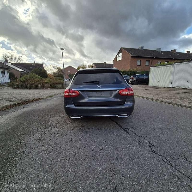 Gebraucht Mercedes C200 Elegance 122 PS (89 kW) 2015 Kombi