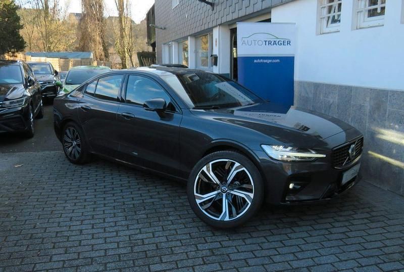 Gebraucht Volvo S60 Ultimate 250 PS (183 kW) 2023 Grau Limousine