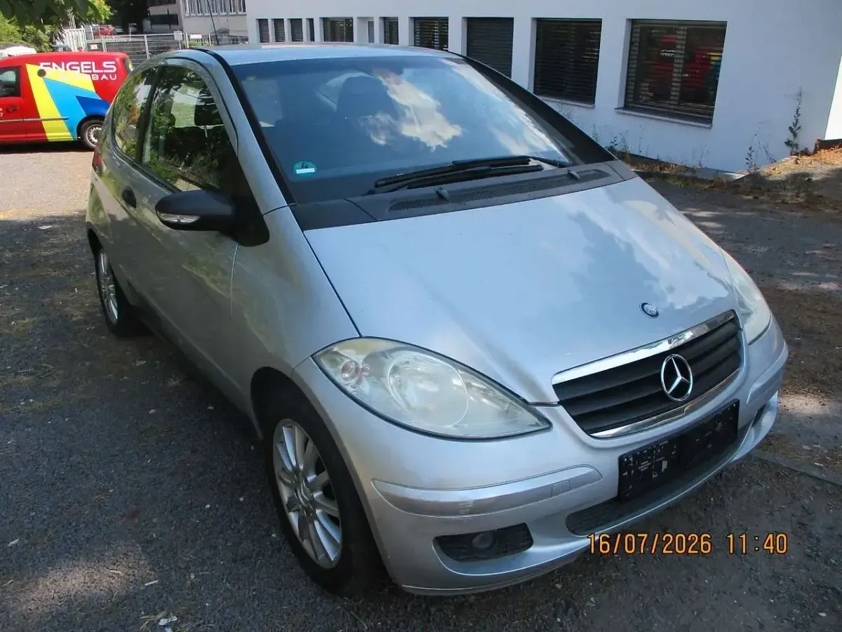 Gebraucht Mercedes A170 116 PS (85 kW) 2005 Polarsilber Kleinwagen
