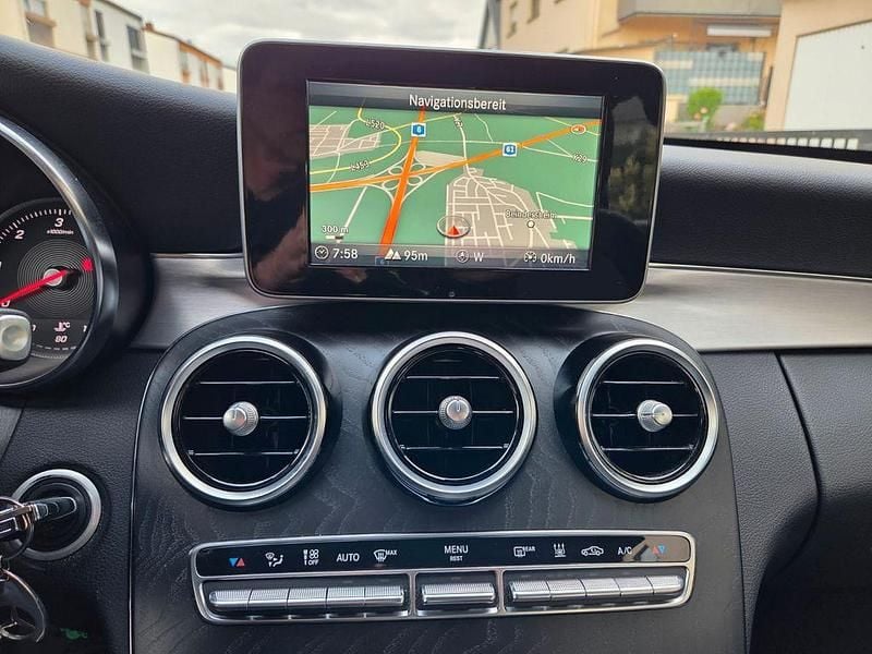 Gebraucht Mercedes C250 204 PS (150 kW) 2018 Silber Limousine