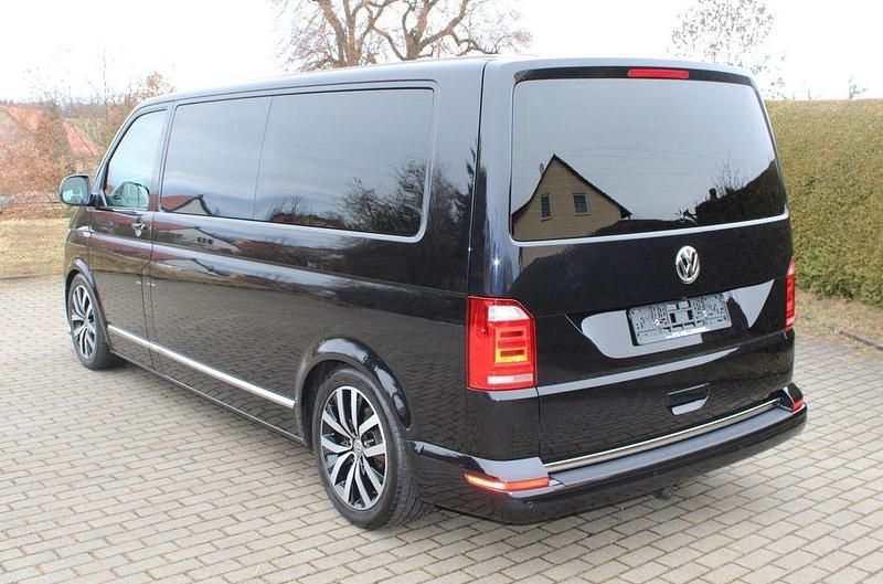 Gebraucht VW Caravelle Highline 199 PS (146 kW) 2019 Schwarz Van / Kleinbus