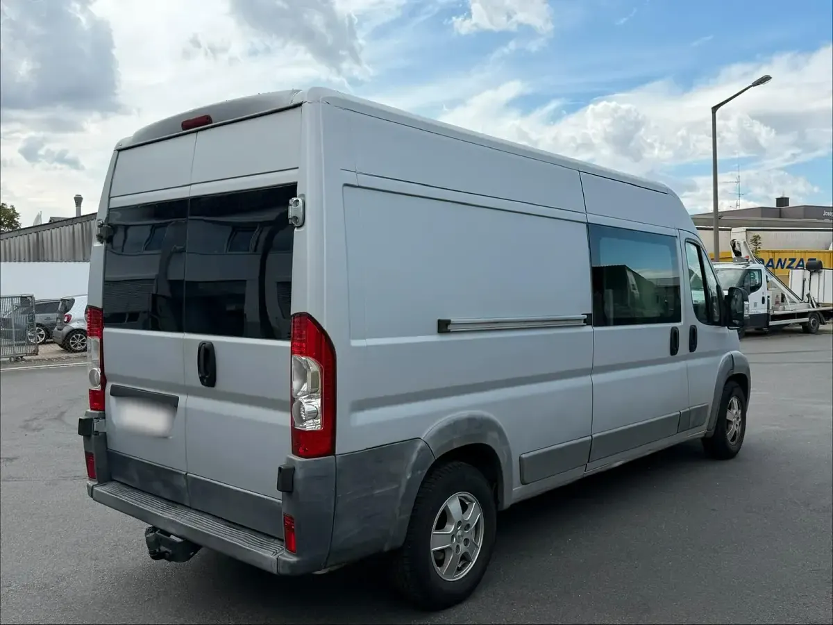 Gebraucht Fiat Ducato 158 PS (116 kW) 2009 Grau Van