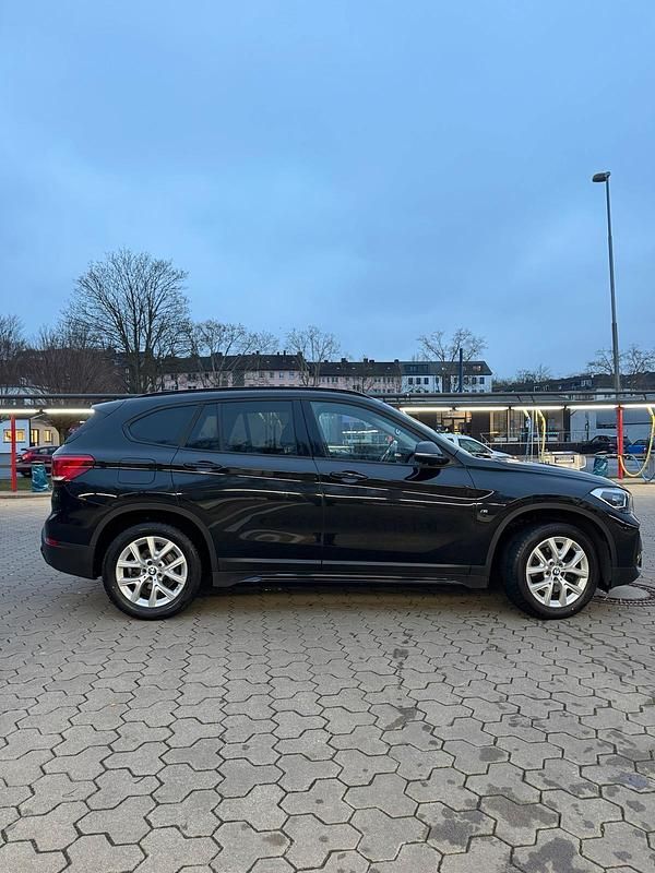 Gebraucht BMW X1 136 PS (100 kW) 2020 Schwarz SUV