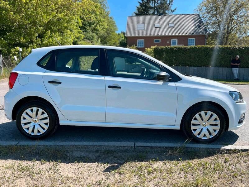Weiß Gebraucht 2016 VW Polo Limousine | 6.100 € (Superpreis) - Bild 1/4