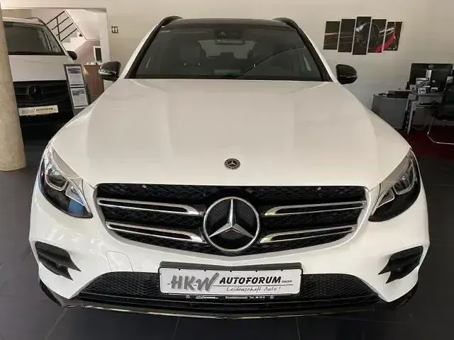 Gebraucht Mercedes GLC250 AMG 211 PS (155 kW) 2019 Weiß SUV
