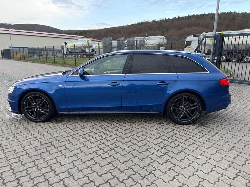Gebraucht Audi A4 S-Line 170 PS (125 kW) 2015 Blau Kombi