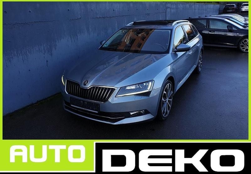 Grau Gebraucht 2016 Skoda Superb Style Kombi | 16.970 € (Fairer Preis) - Bild 1/4