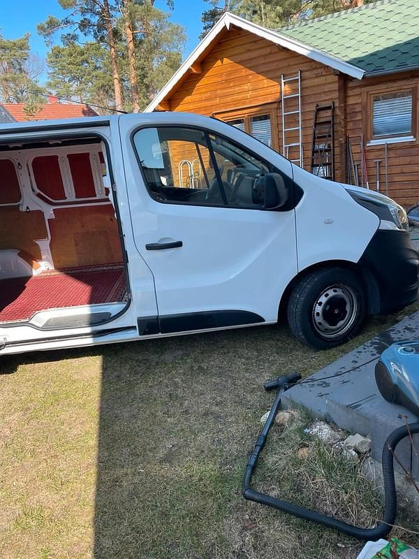 Gebraucht Opel Vivaro 120 PS (88 kW) 2016 Weiß Van / Kleinbus