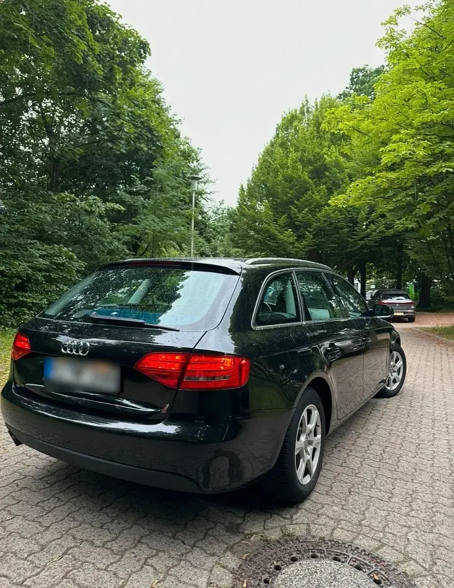 Gebraucht Audi A4 163 PS (119 kW) 2011 Schwarz Kombi