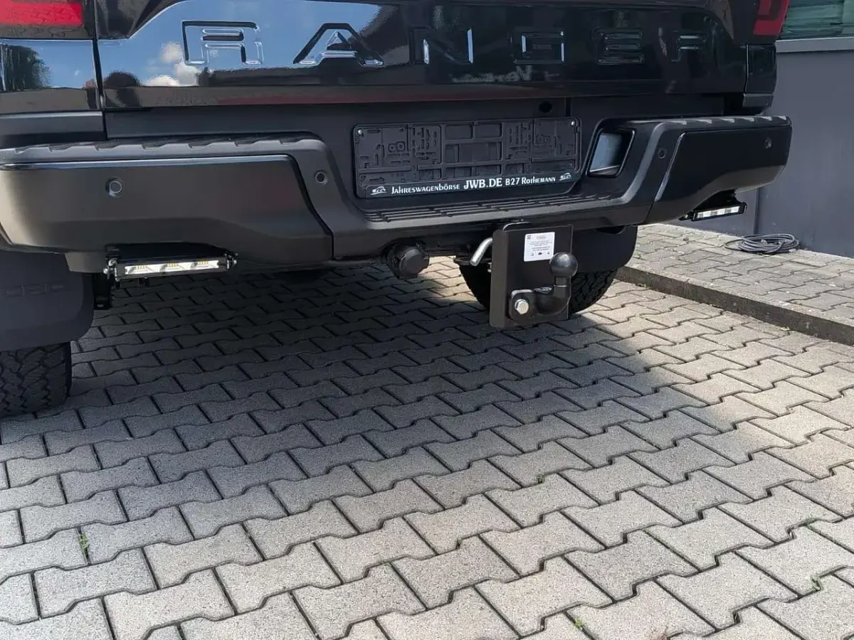 Neu Ford Ranger Platinum 241 PS (177 kW) 2026 Agate black metallic Pickup